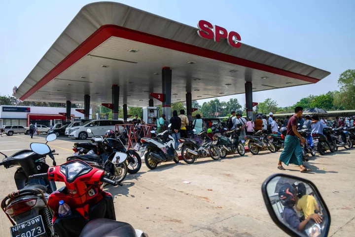 Asia barters for scarce energy as Iran crisis throttles supply