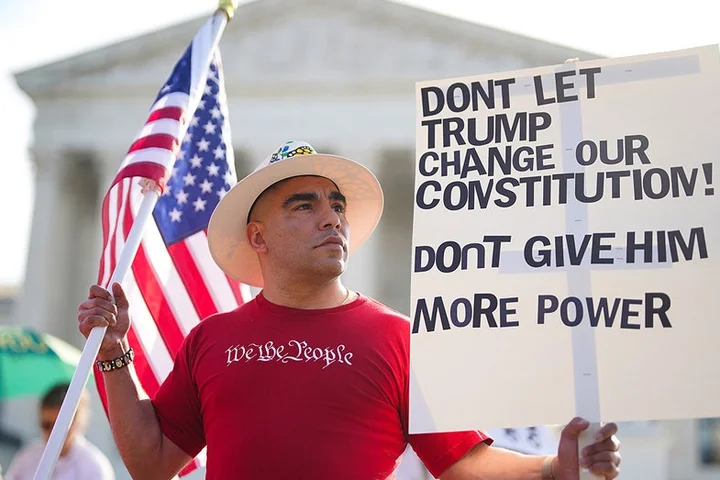 Trump, Bondi watch historic SCOTUS arguments as justices duel over birthright citizenship