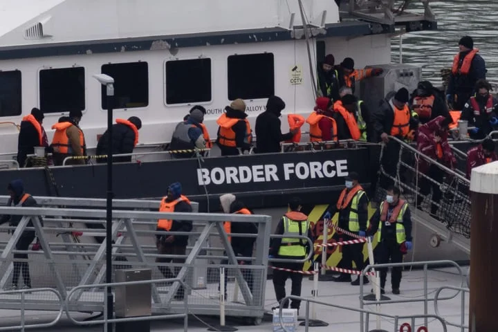 Small boat arrival numbers remain high despite no crossings for days