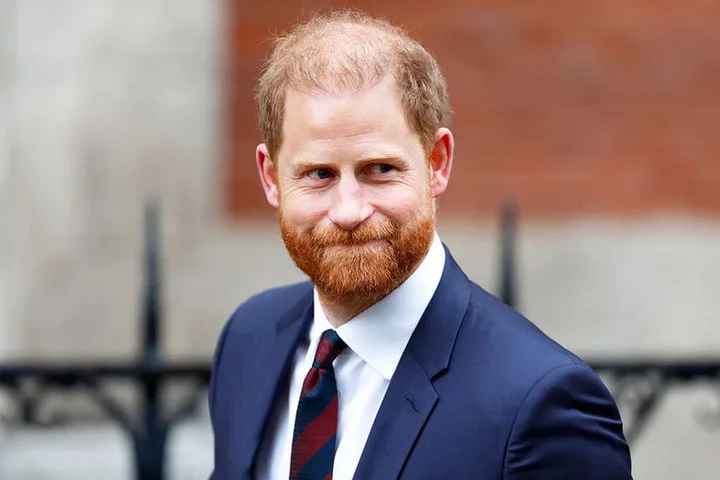 Prince Harry’s flirty ‘sugar’ and ‘mwah’ messages to journalist surface in privacy lawsuit