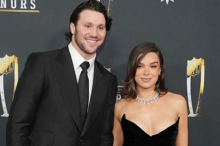 Josh Allen, Hailee Steinfeld announce birth of first child