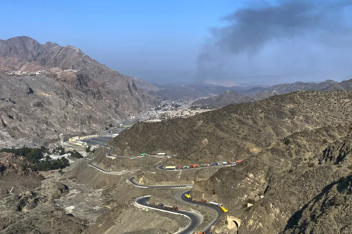 Pakistan, Afghanistan hold talks in China to end months of conflict