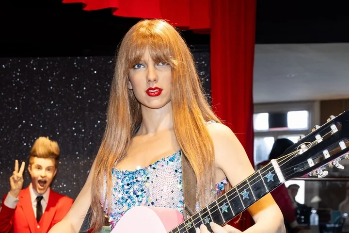 Taylor Swift waxwork unveiled in Dublin