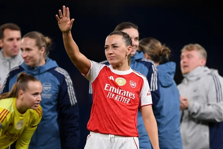 Fuming Bompastor hits out over McCabe hair pull incident