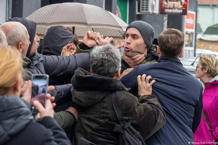 Is Vucic's party losing its grip?