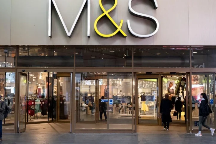 M&S boss pleads for more help after teenage mob flooded into Clapham store