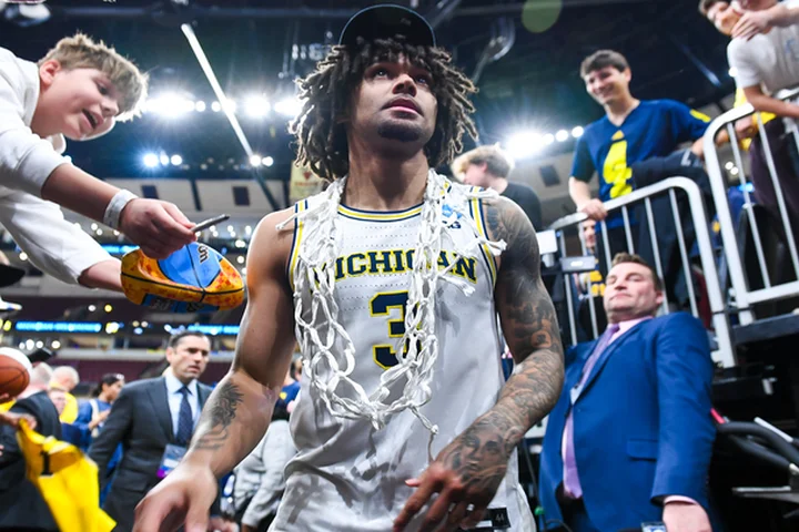 Elliot Cadeau's journey took unexpected turn, but cashew chaos can't derail Michigan's 'competitive psycho'