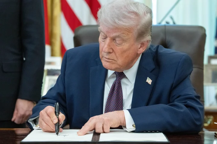 Led states sue Trump over mail-in ballot limits