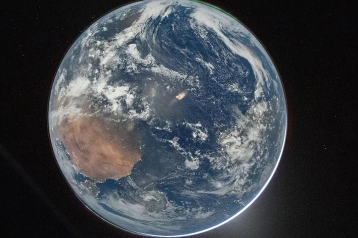 Stunning first glimpse of Earth sent by Artemis crew