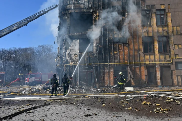 At least four people killed in Russian attacks on Ukraine