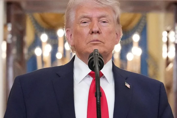 Trump drops F-bomb and says ‘Praise to Allah’ in wildest social media post yet