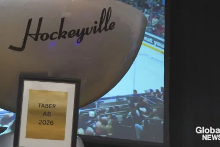 ‘Goosebumps’: Taber, Alta. celebrates $250K win in Kraft Hockeyville contest