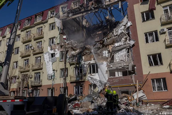 3 killed in Odesa, Kyiv targets Russian oil exports