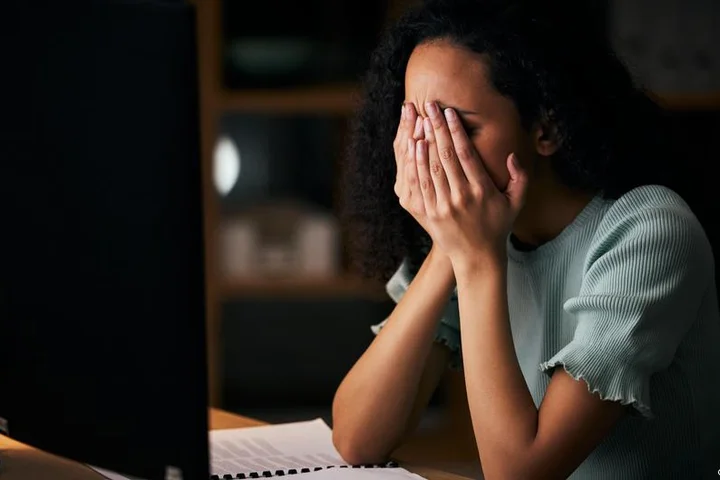 Russians living in exile cope with grief far from home