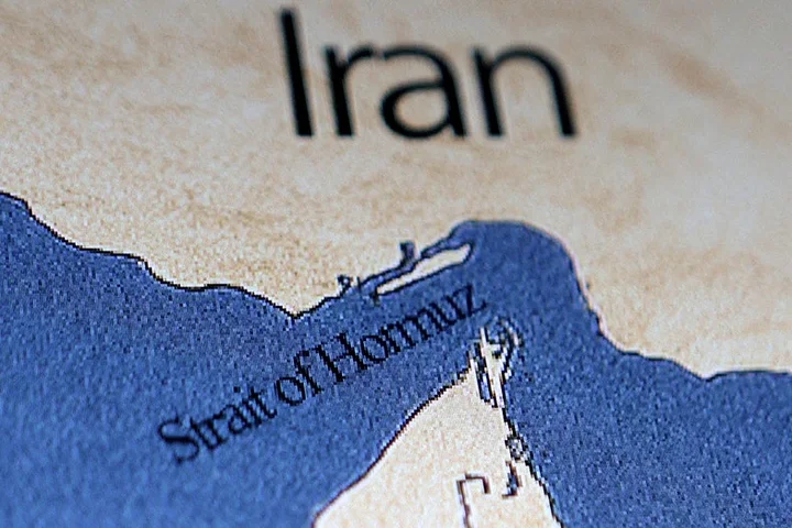 Top GOP defense voice breaks with invasion fears, says US can reopen Hormuz without ground war