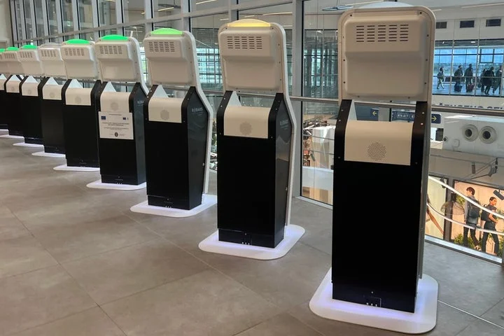 What is changing for British travellers to Europe this year?