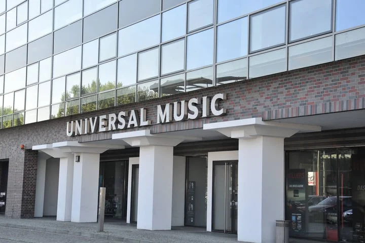 US billionaire plots £48bn takeover of Universal Music Group