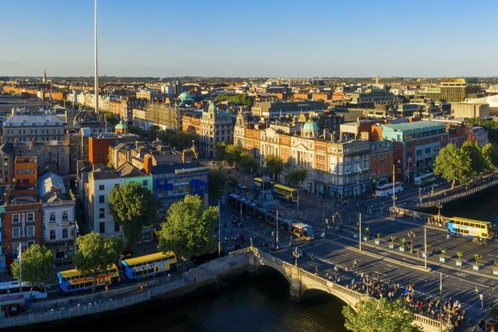 Strong economy boosts tax receipts 3.4% in Q1