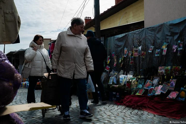 Hungarians living in Ukraine caught between front lines