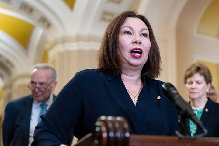 Dem lawmaker calls for TSA to bring back shoes-off airport security policy