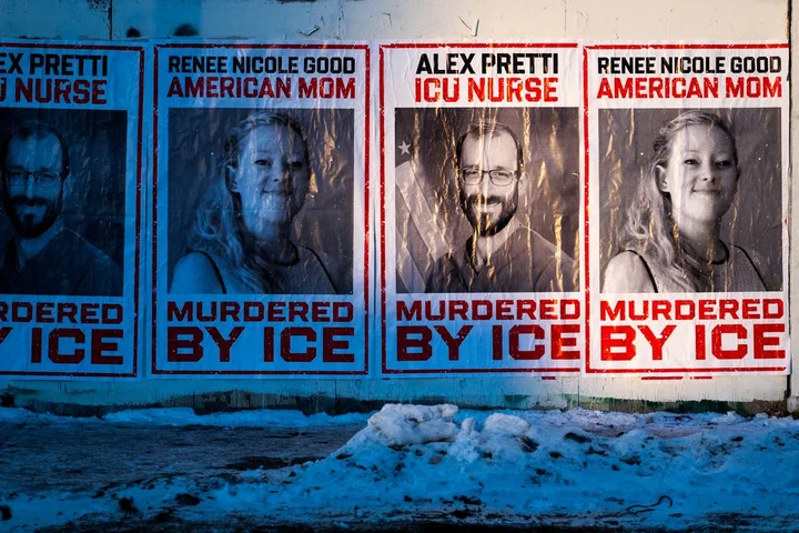 The FBI Didn't Answer Texts From Minnesota Investigators for Days After Renee Good’s Killing