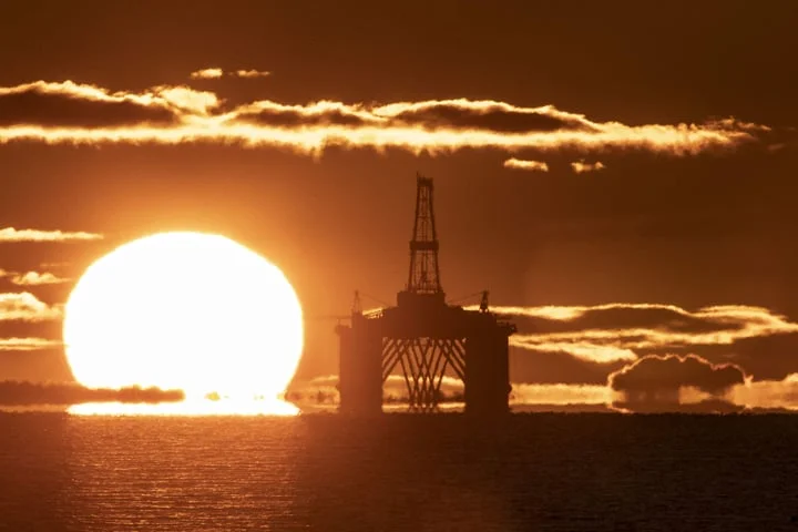 North Sea oil price rises to record high amid tension over ceasefire