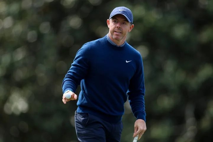 Rory McIlroy shares Masters lead after statement start to title defence