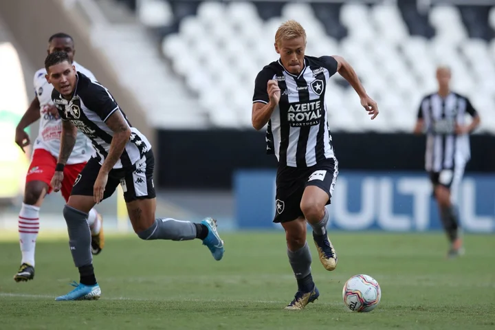 Former Japan star Keisuke Honda signs with club in Singapore Premier League at age 39