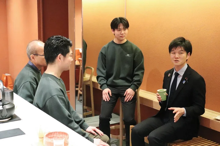 Agriculture minister visits Tokyo matcha cafe as Iran war affects tea production