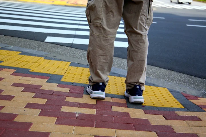 Government adopts support program for "Ice Age" generation