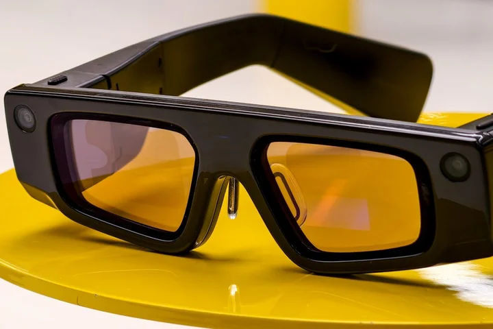 Snap is sticking with Qualcomm for its next AR glasses