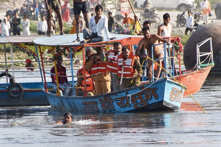 Tourist boat capsizes in northern India, killing at least 10