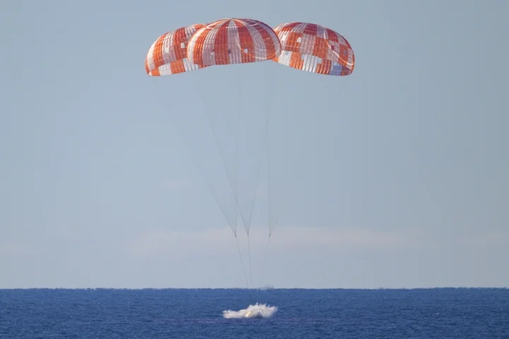 Splashdown of Artemis II concludes historic moon mission