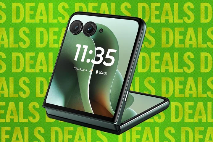 Motorola’s Souped-Up Folding Phone Is Almost Half Off