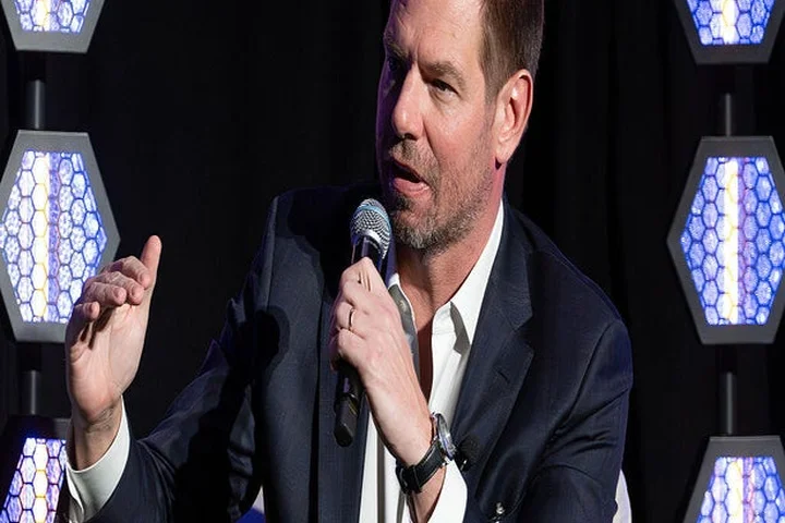 Dems call on Swalwell to drop out of gov race amid sexual assault allegations