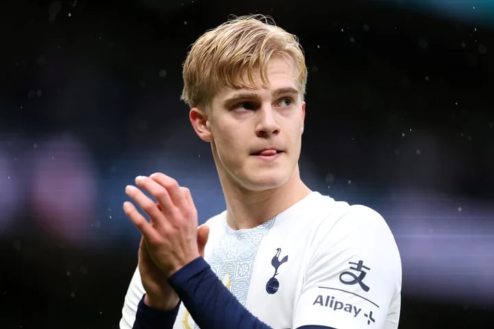 Tottenham set for Lucas Bergvall boost as star issues fitness update amid Roberto De Zerbi verdict