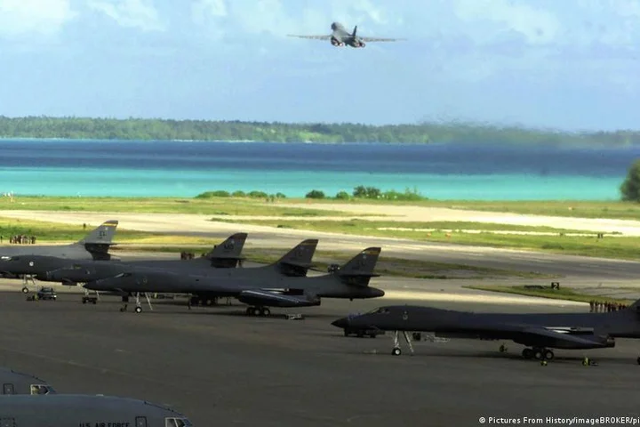 UK freezes deal to return Chagos Islands to Mauritius