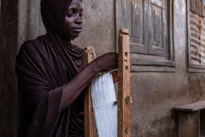 Nigerian artisans preserve handwoven fabric amid rising global demand
