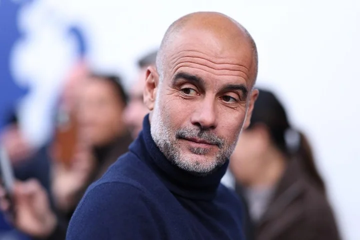 Gary Neville makes fresh Arsenal title claim after Man City destroy Chelsea