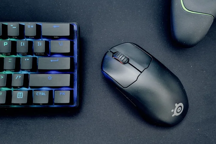 Lucky Redditor gets hands on unreleased Steelseries Rival Pro Mini, revealing another UWB wireless gaming mouse will soon hit the market