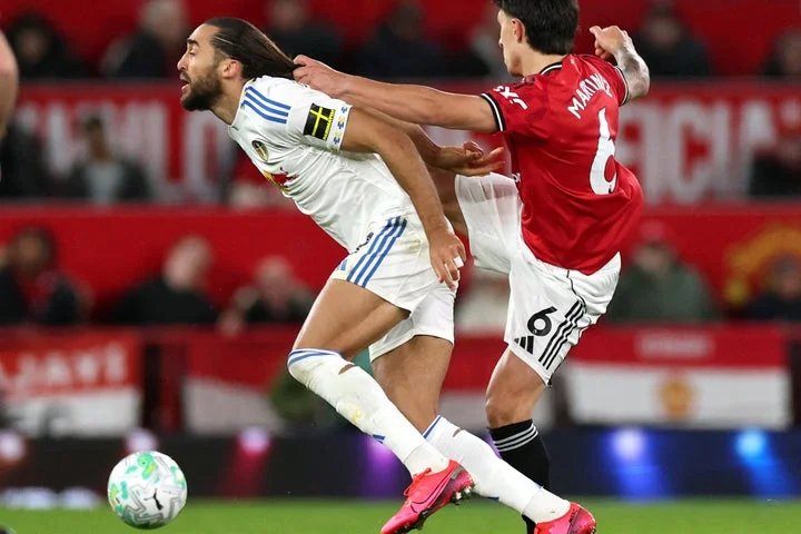 Martinez sent off for hair-pull as United’s night goes from bad to worse