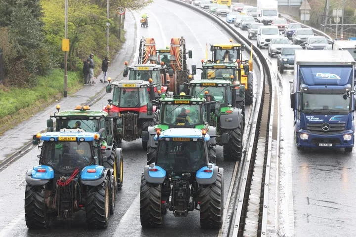 Convoy of tractors causes traffic disruption in Belfast