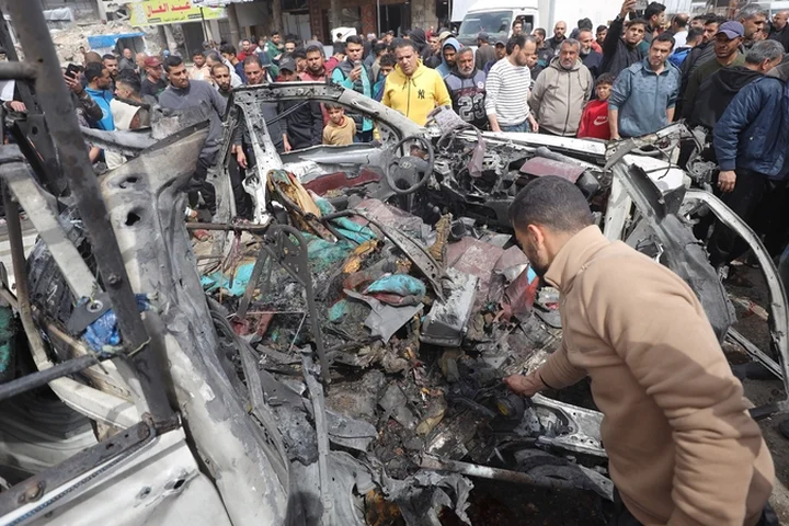 Israeli fire kills six Palestinians in Gaza, medics say