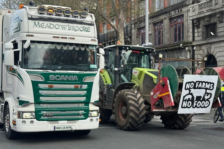 Govt accused of 'arrogance' in confidence motion debate