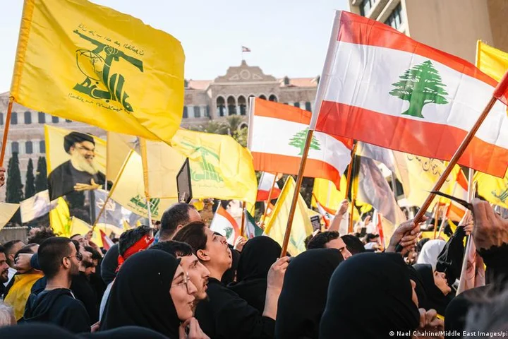 Debate over fake 'plot' to overthrow government