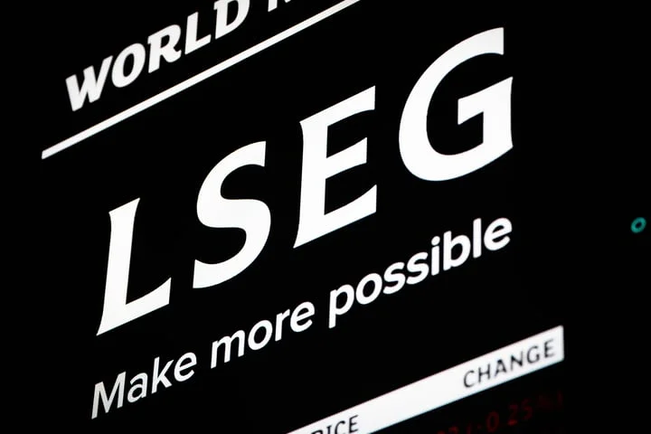 Stocks rise, oil falls, on fresh Middle East hope