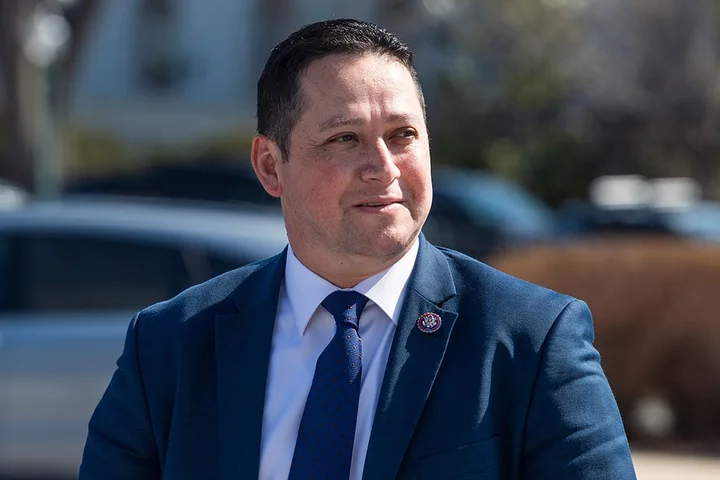 Gonzales resigns in wake of renewed expulsion threat after scandal