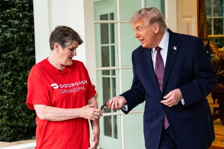 'DoorDash Grandma' slams paid actor rumors after delivering to President Trump at the White House