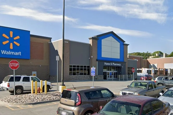 Omaha police shoot and kill woman after alleged Walmart kidnapping attempt