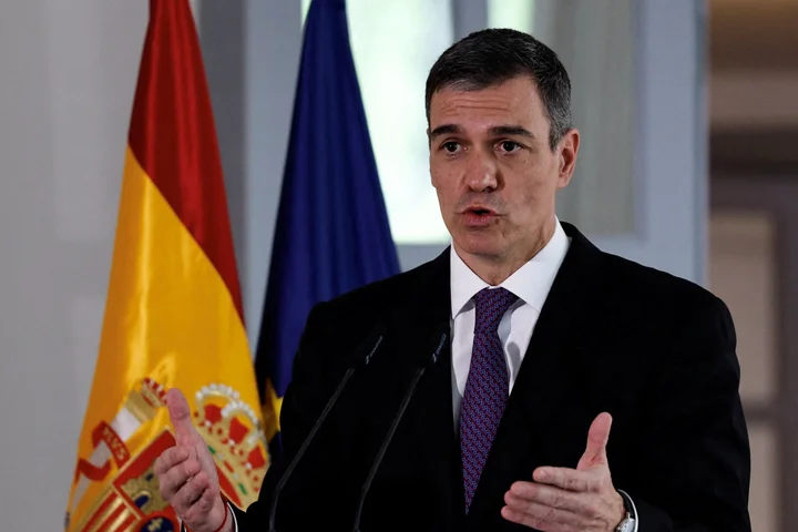 Spanish government approves amnesty programme for undocumented immigrants